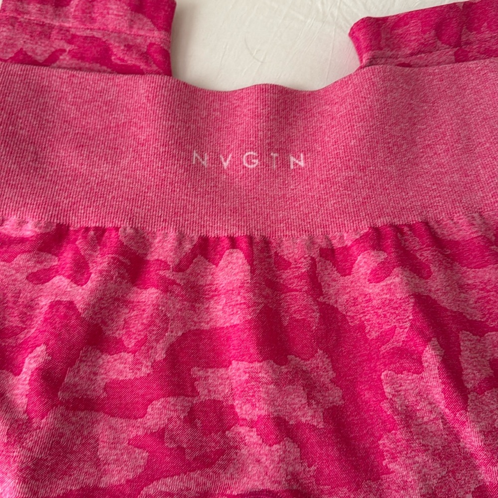 Nwot nvhtn camo pink legging